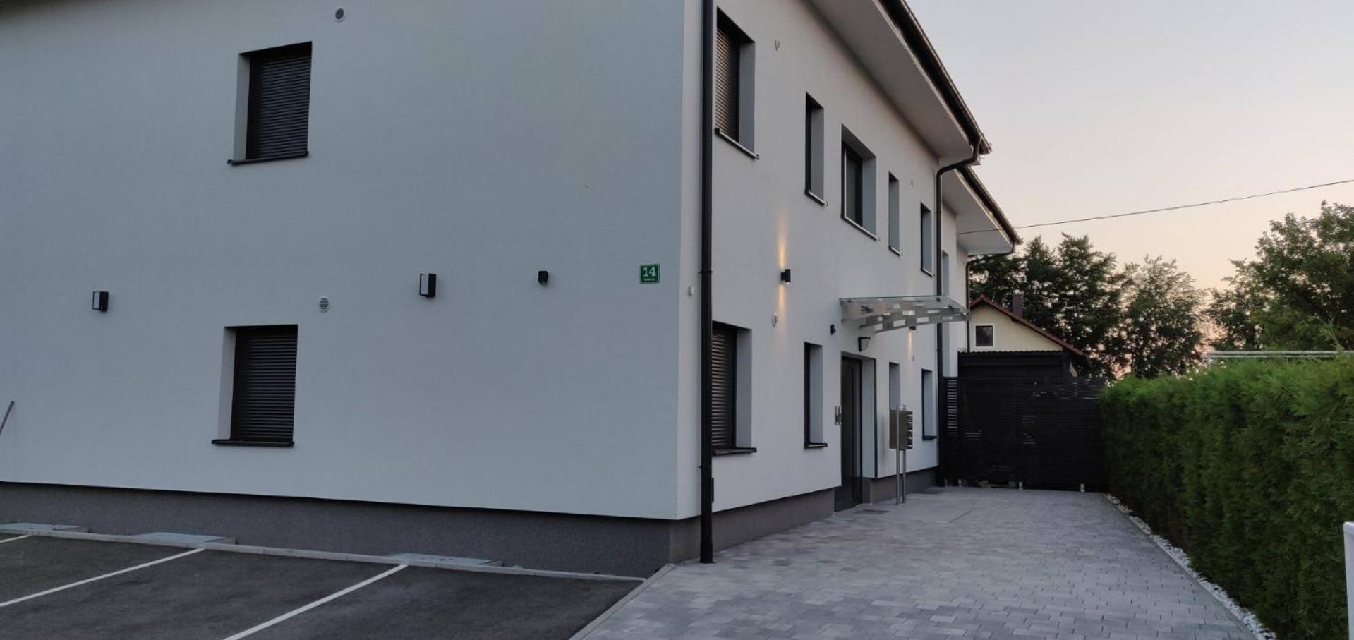 Innstyle Apartment Braunau Am Inn Bagian luar foto